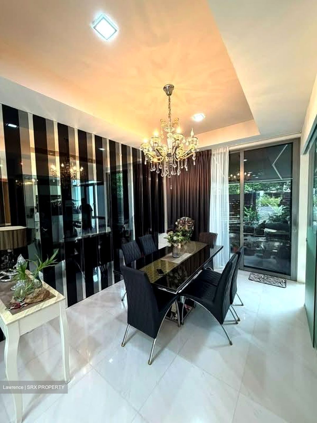 Hillcrest Villa (D11), Terrace #546550131